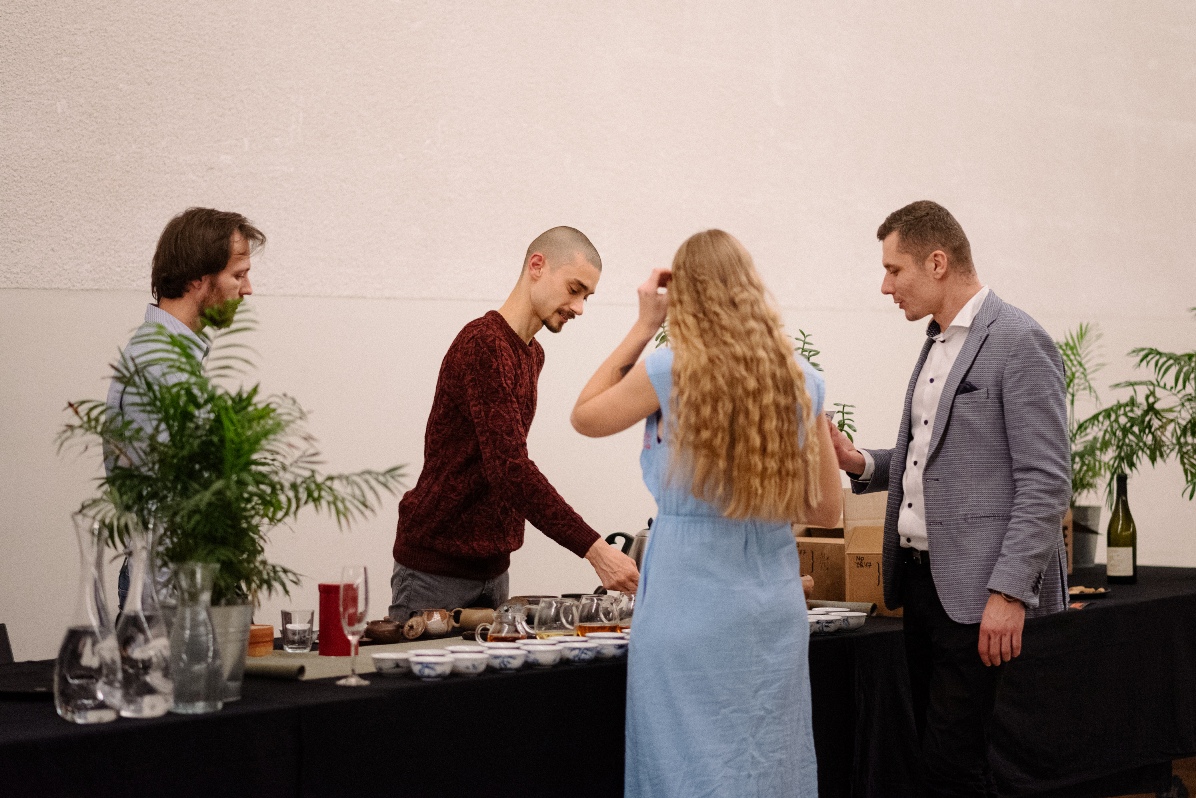 Čajový catering na benefičnej večeri Michala Kordoša.